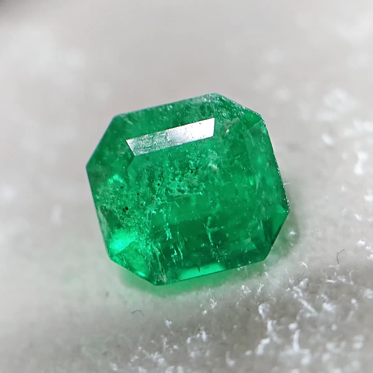 Emerald (Panna), Gemstones